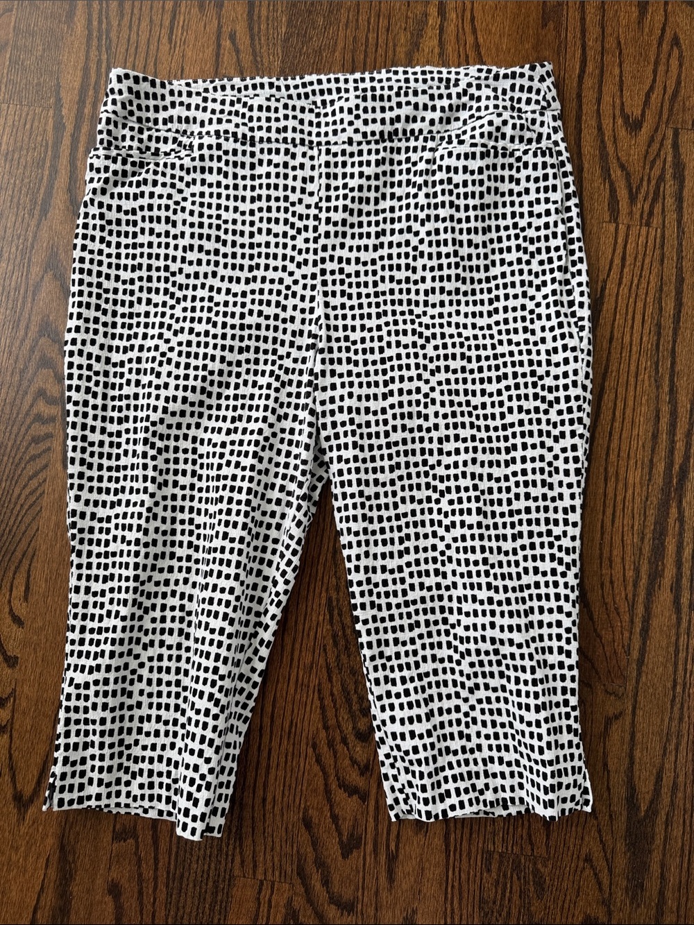 White with Black Squares Print Capri Pants. Chicos size 2.5 or L